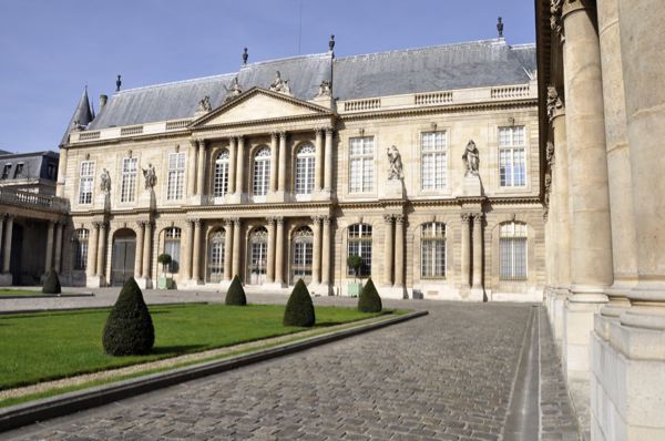 Création de la Maison de l’histoire de France et nomination de sa présidente