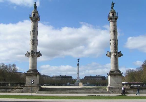 Bordeaux reçoit le Grand prix de l’habillage urbain