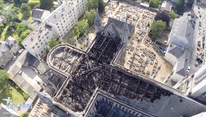 Un drone a filmé les dégâts de la Basilique Saint Donatien à Nantes