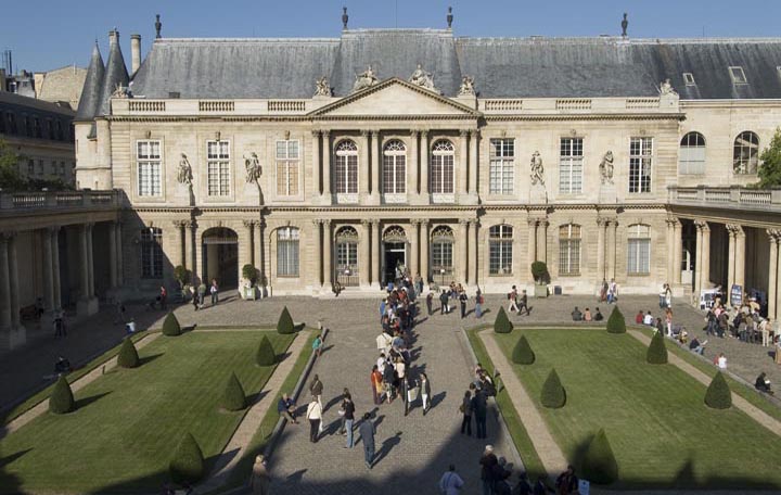 Deux lieux pour la renaissance des Archives nationales