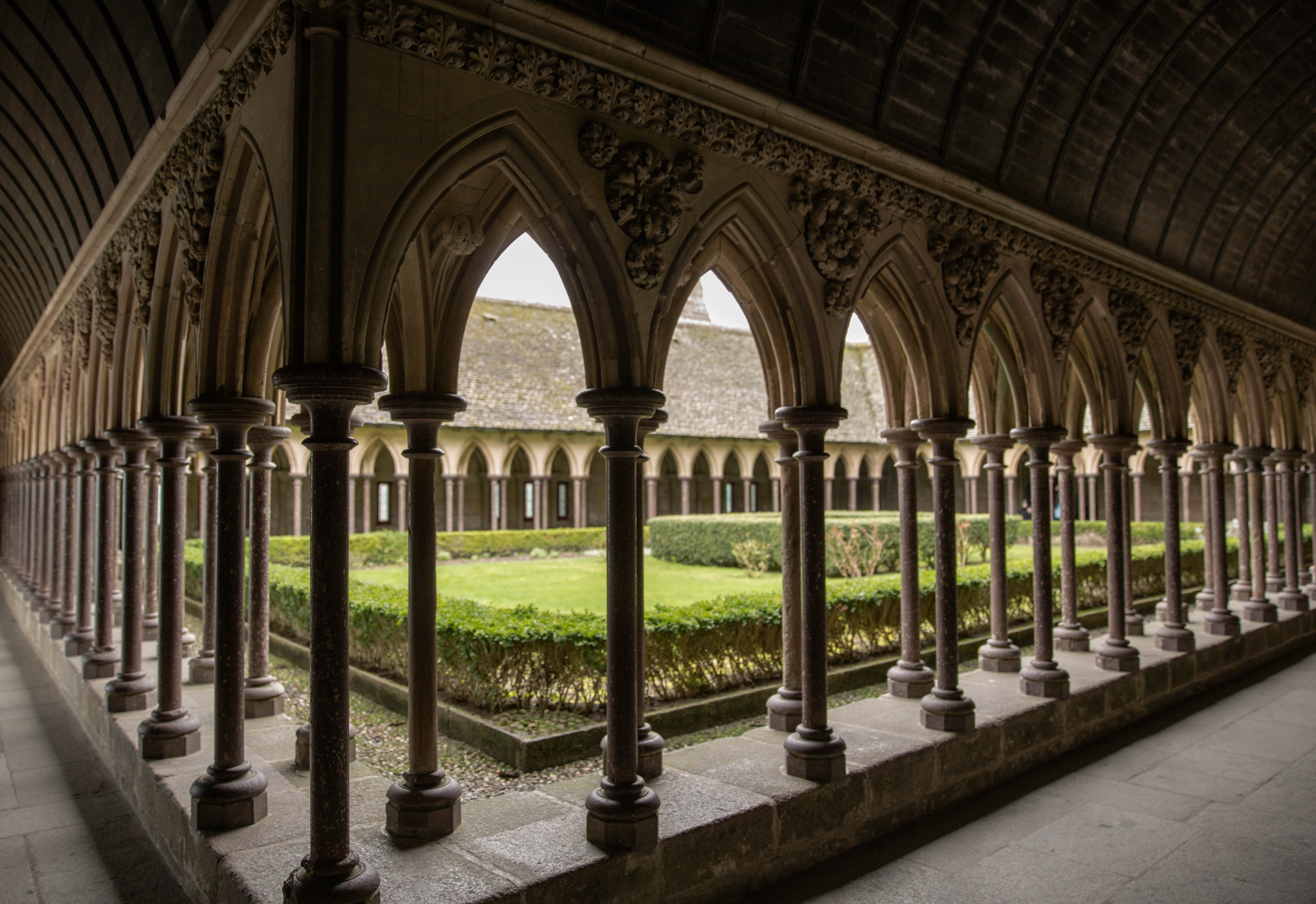 Appel aux dons pour la restauration du cloître du Mont-Saint-Michel